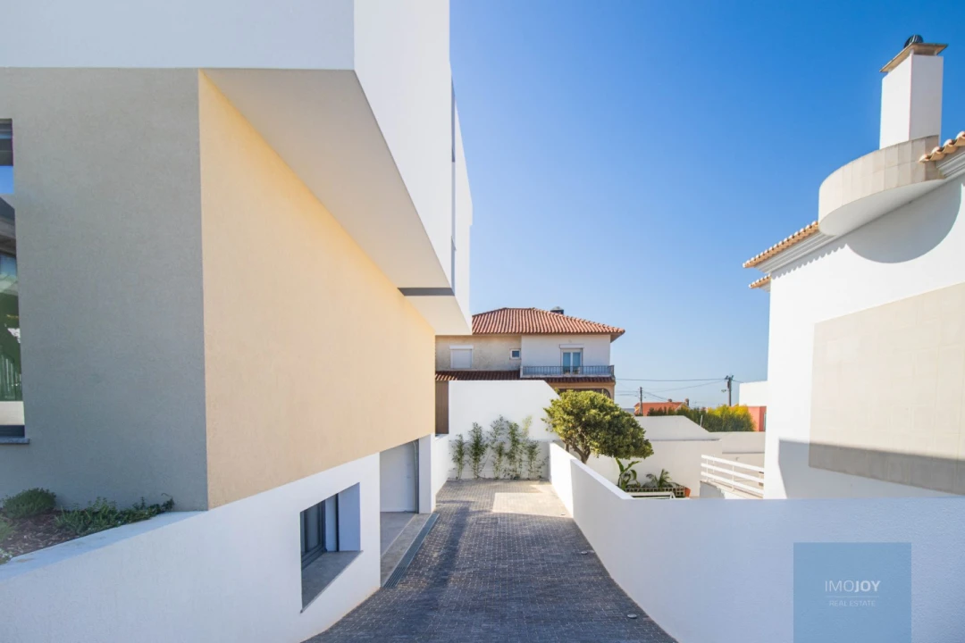 Moradia T5 para Venda em Carcavelos e Parede Foto 33