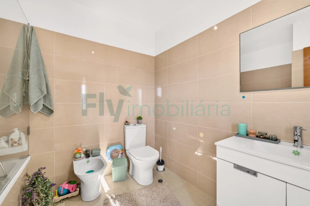 Moradia T3 para Venda em Infias Foto 25