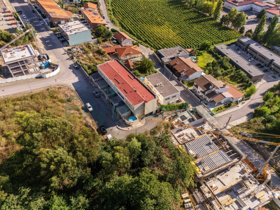 Moradia T3 para Venda em Infias Foto 65