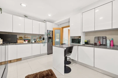 Moradia T3 para Venda em Infias