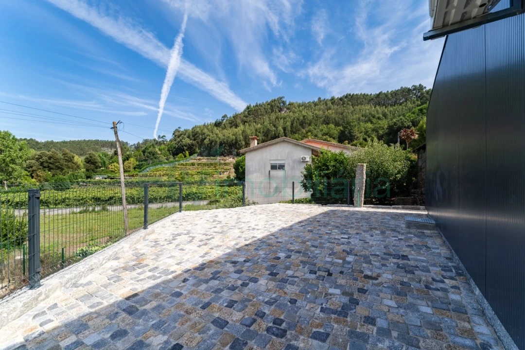 Moradia T1 para Venda em Caldas de Vizela (São Miguel e São João) Foto 9
