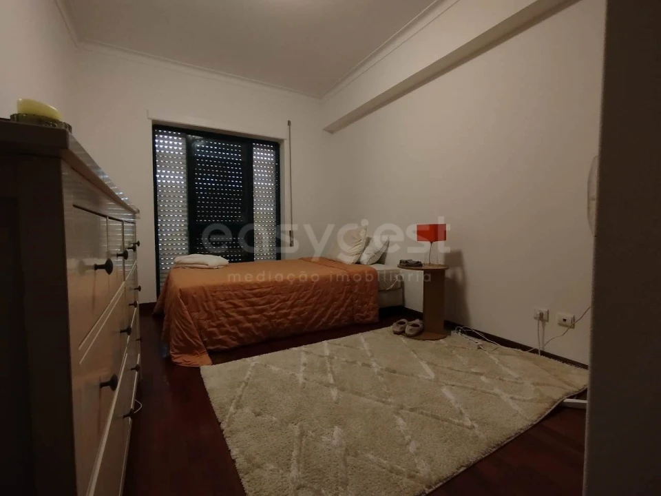Apartamento T2 para Arrendamento em Sé Nova, Santa Cruz, Almedina e São Bartolomeu Foto 5