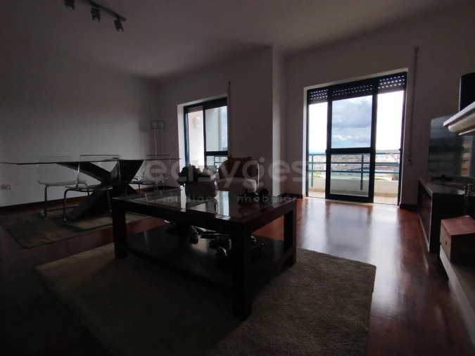 Apartamento T2 para Arrendamento em Sé Nova, Santa Cruz, Almedina e São Bartolomeu Foto 4
