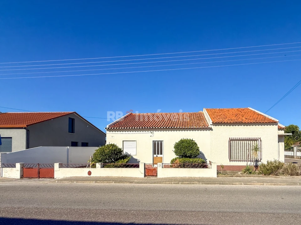 Moradia T2 para Venda em Vila Nova da Barquinha Foto 1