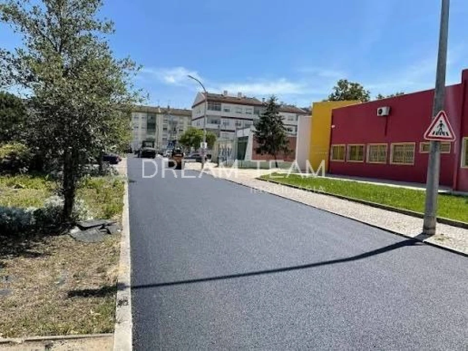 Apartamento T4 para Venda em Baixa da Banheira e Vale da Amoreira Foto 2