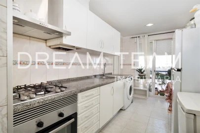 Apartamento T4 para Venda em Baixa da Banheira e Vale da Amoreira