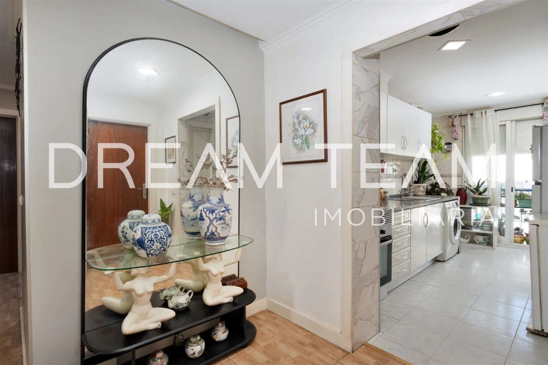 Apartamento T4 para Venda em Baixa da Banheira e Vale da Amoreira Foto 1