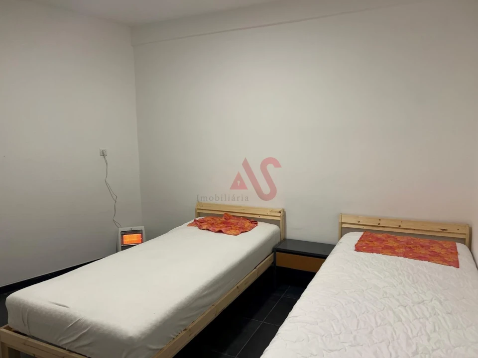 Apartamento T2 para Venda em Azurem Foto 2
