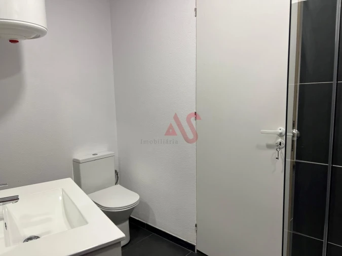 Apartamento T2 para Venda em Azurem Foto 9