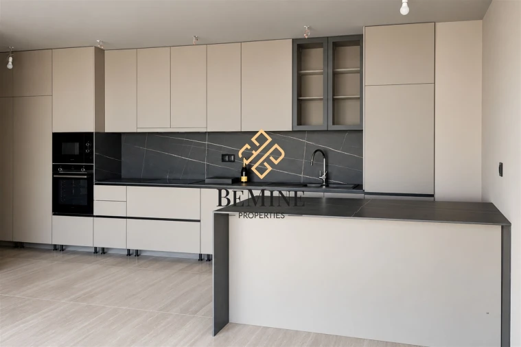 Apartamento T1 para Venda em São Martinho Foto 5