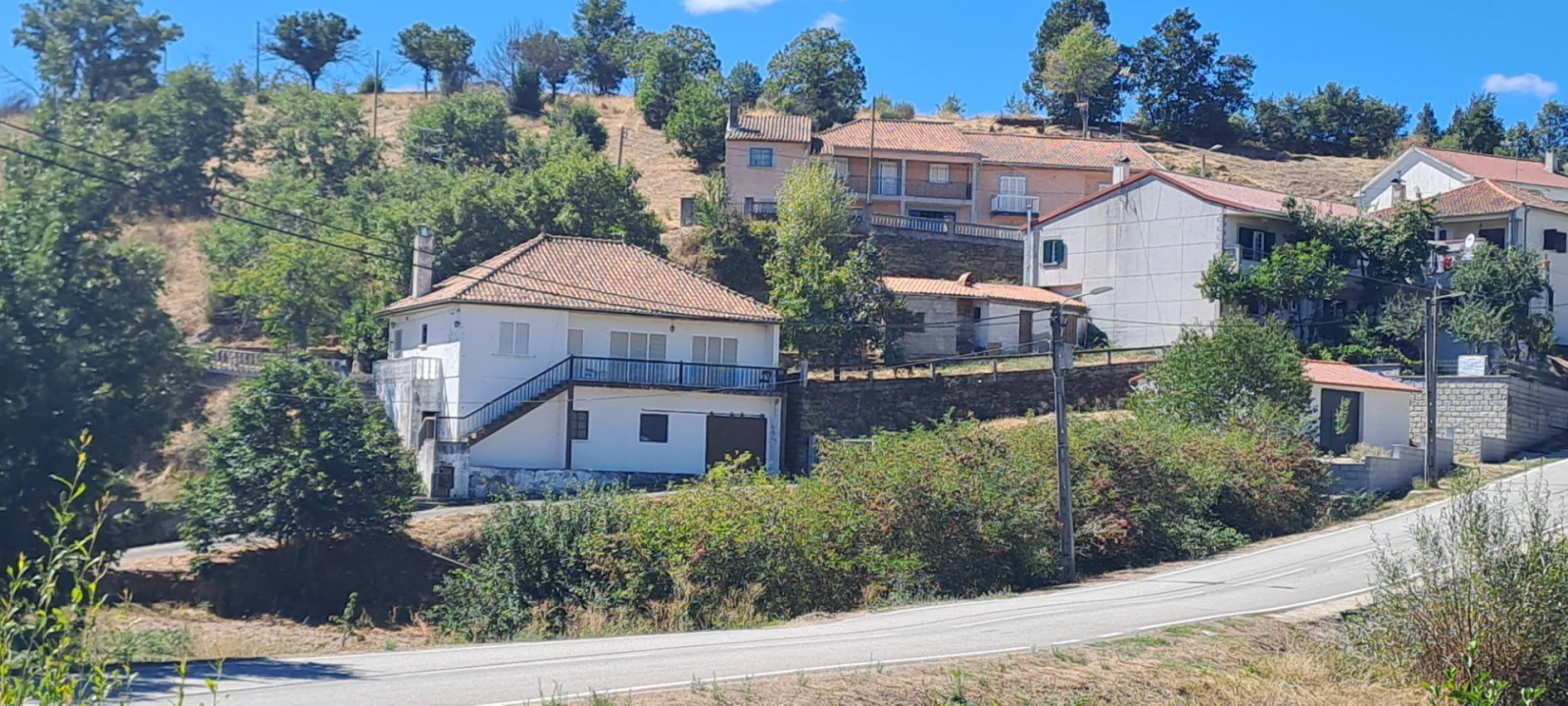 Moradia T3 para Venda em São Martinho de Angueira Foto 2