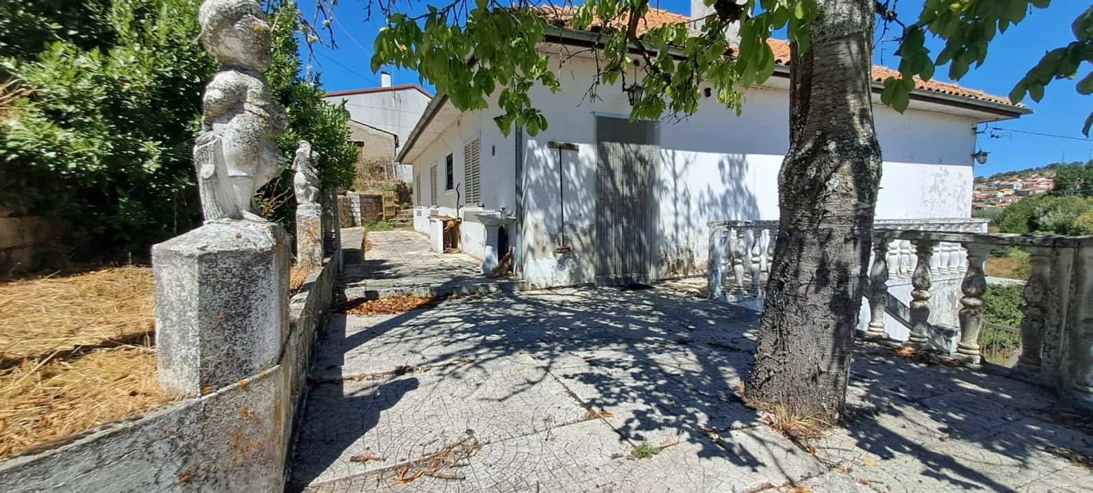 Moradia T3 para Venda em São Martinho de Angueira Foto 1