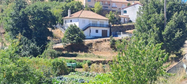 Moradia T3 para Venda em São Martinho de Angueira
