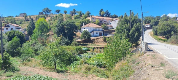 Moradia T3 para Venda em São Martinho de Angueira
