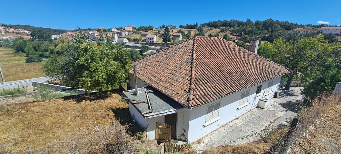 Moradia T3 para Venda em São Martinho de Angueira Foto 4