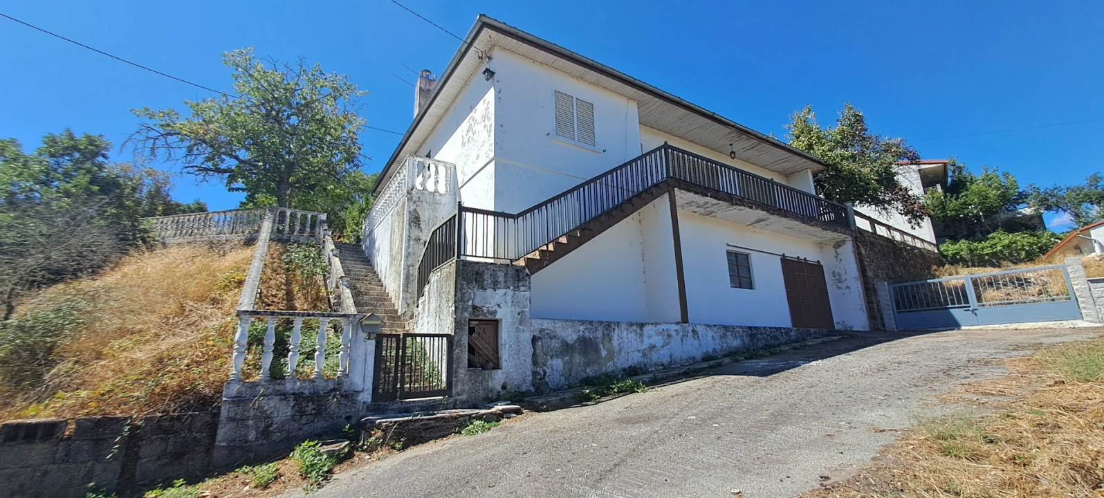 Moradia T3 para Venda em São Martinho de Angueira Foto 49