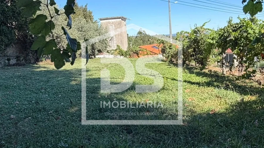 Terreno para Venda em Cavernães