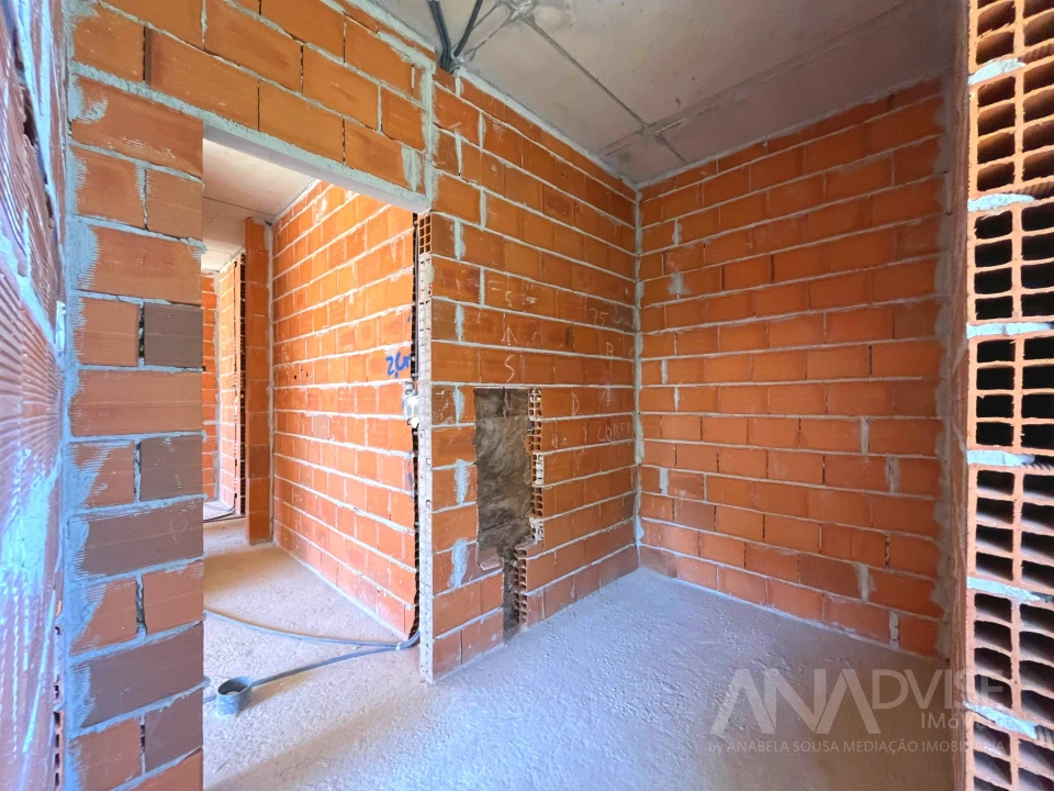Apartamento T2 para Venda em Viseu Foto 17