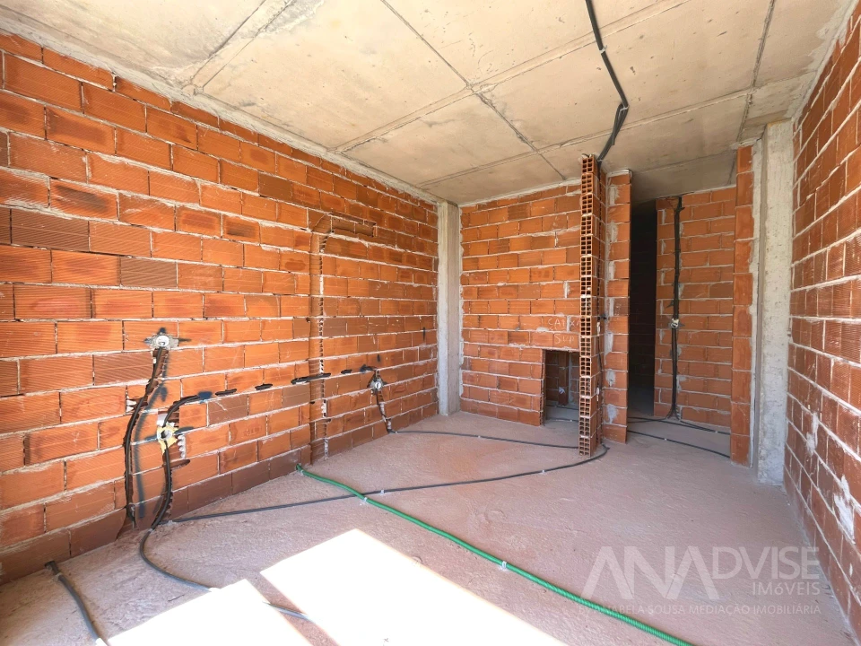 Apartamento T2 para Venda em Viseu Foto 9