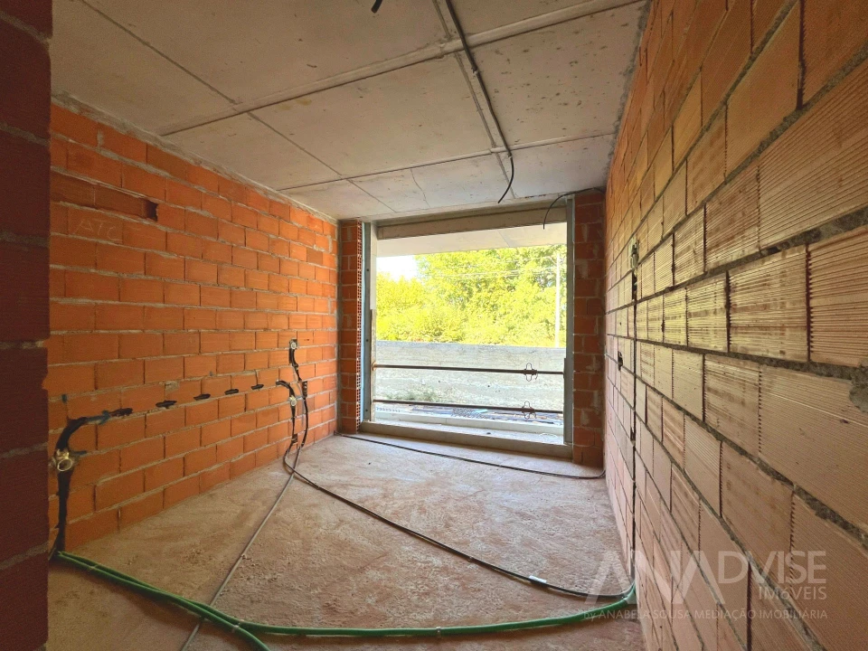 Apartamento T2 para Venda em Viseu Foto 11