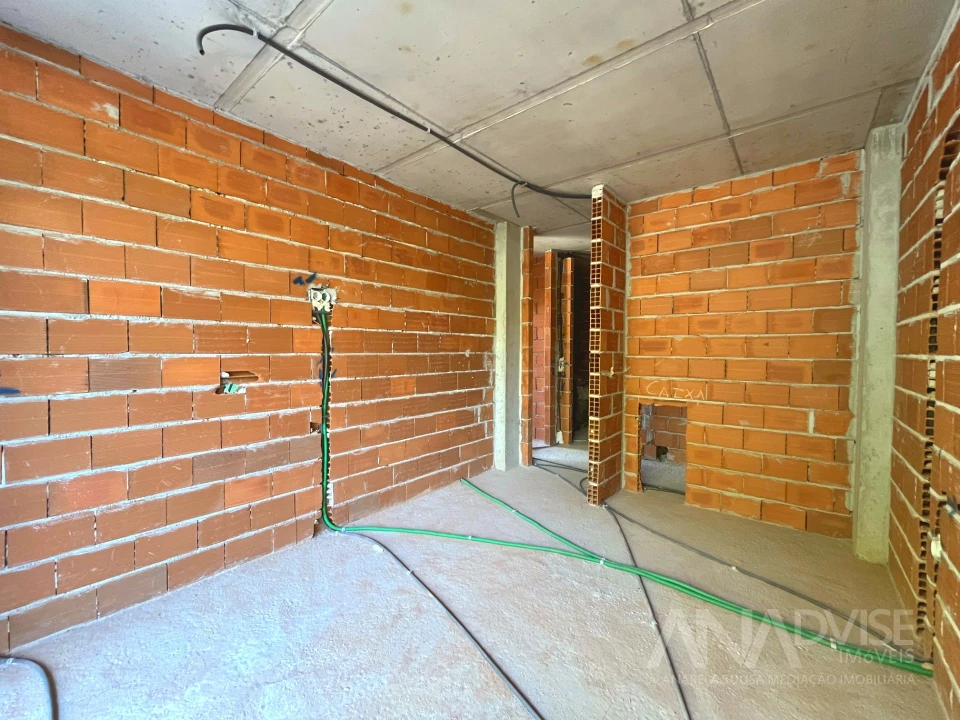 Apartamento T2 para Venda em Viseu Foto 12