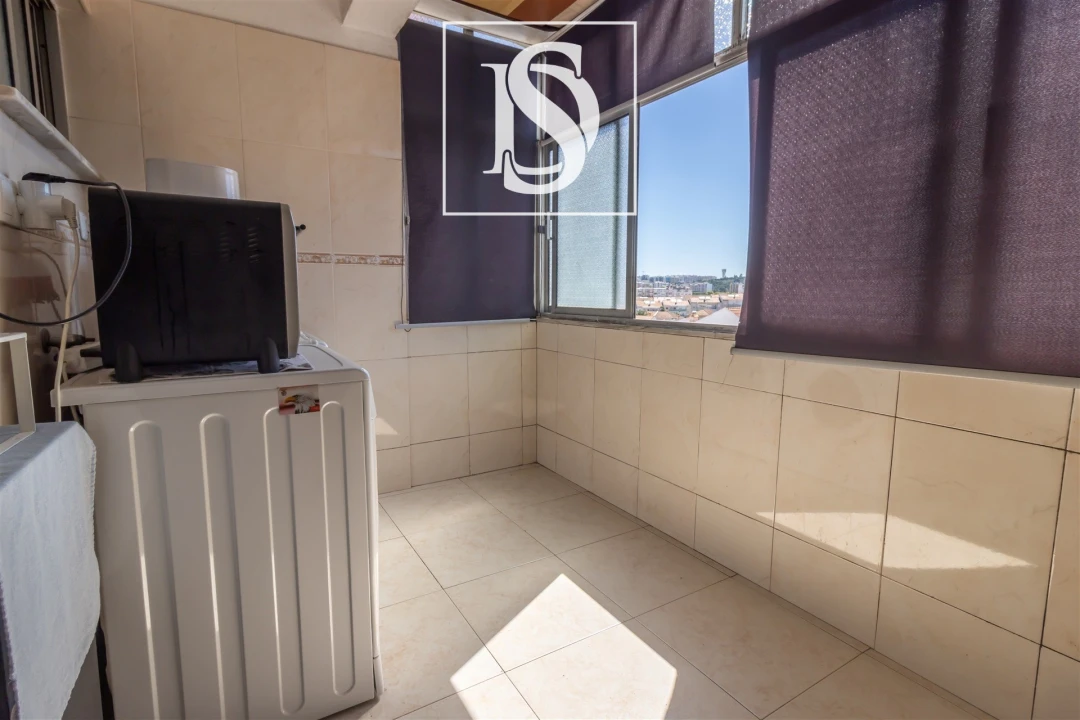 Apartamento T3 para Venda em Almada, Cova da Piedade, Pragal e Cacilhas Foto 25