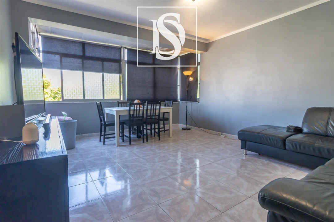 Apartamento T3 para Venda em Almada, Cova da Piedade, Pragal e Cacilhas Foto 1