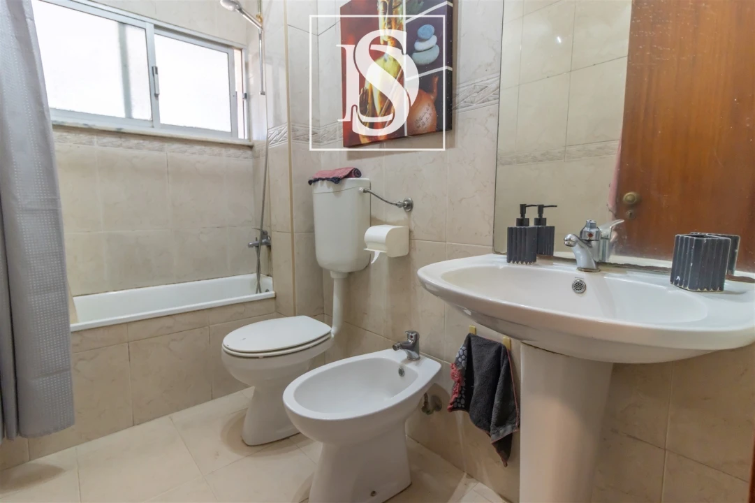 Apartamento T3 para Venda em Almada, Cova da Piedade, Pragal e Cacilhas Foto 21