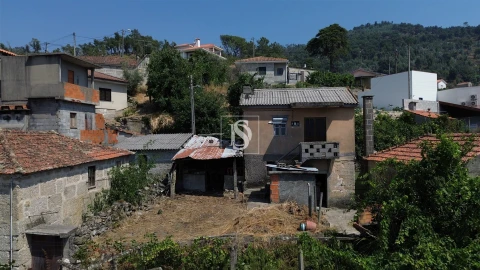 Moradia T2 para Venda em Santa Cruz do Douro e São Tomé de Covelas