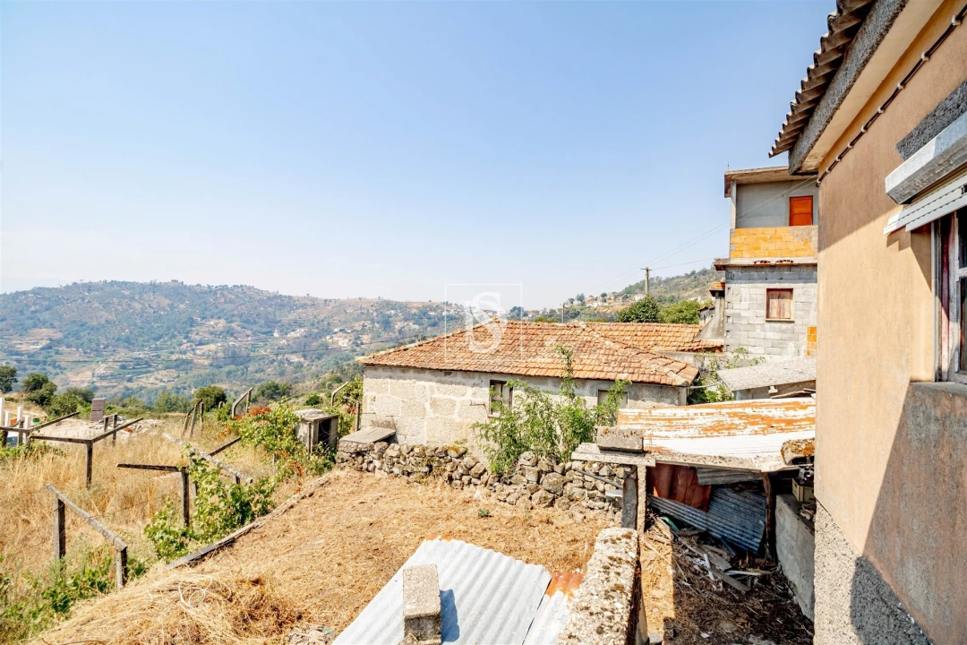 Moradia T2 para Venda em Santa Cruz do Douro e São Tomé de Covelas Foto 20