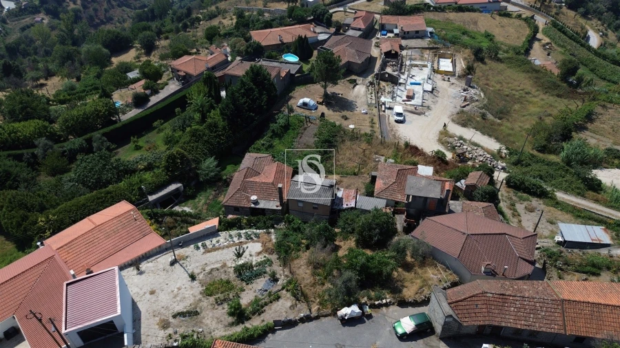 Moradia T2 para Venda em Santa Cruz do Douro e São Tomé de Covelas Foto 37