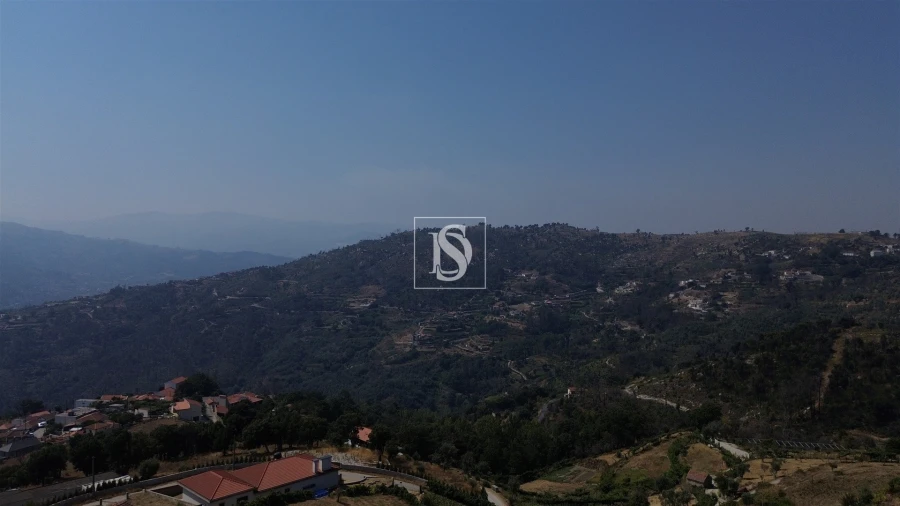 Moradia T2 para Venda em Santa Cruz do Douro e São Tomé de Covelas Foto 34