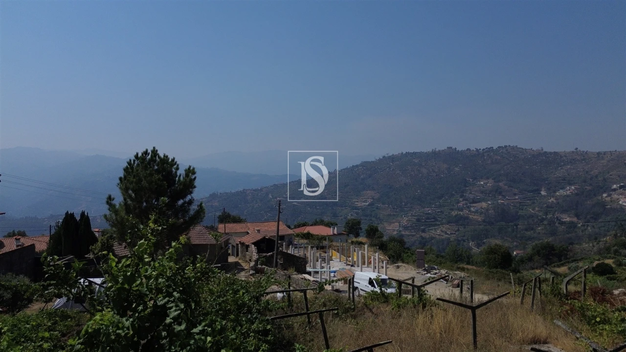 Moradia T2 para Venda em Santa Cruz do Douro e São Tomé de Covelas Foto 31