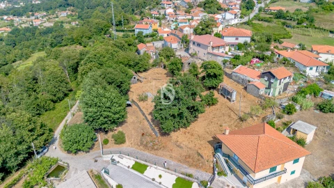 Moradia T2 para Venda em Campelo e Ovil