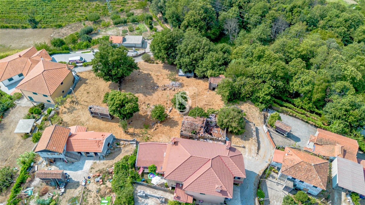 Moradia T2 para Venda em Campelo e Ovil Foto 13