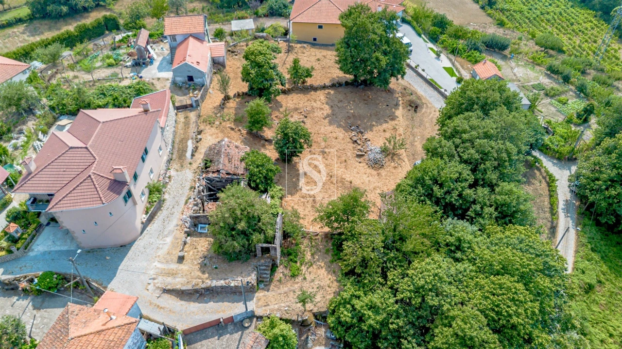 Moradia T2 para Venda em Campelo e Ovil Foto 10