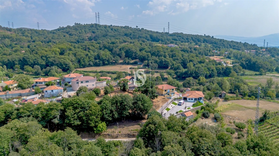 Moradia T2 para Venda em Campelo e Ovil Foto 8