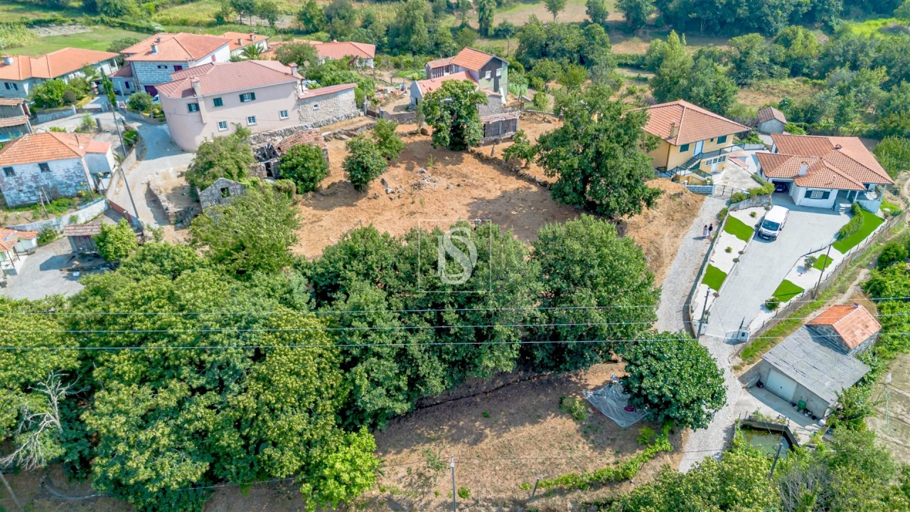 Moradia T2 para Venda em Campelo e Ovil Foto 9
