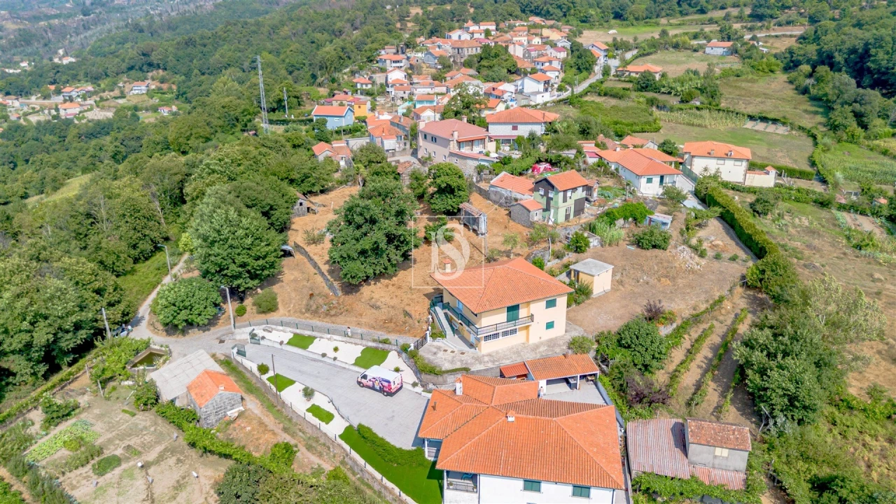 Moradia T2 para Venda em Campelo e Ovil Foto 7