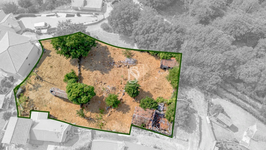 Moradia T2 para Venda em Campelo e Ovil
