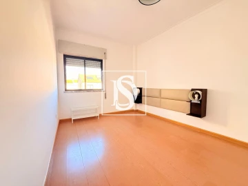 Apartamento T3 para Arrendamento em Alhos Vedros
