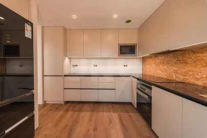 Moradia T3 para Venda em Santa Barbara
