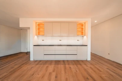 Moradia T3 para Venda em Santa Barbara