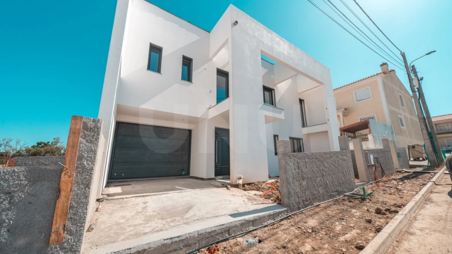 Moradia T3 para Venda em Santa Barbara