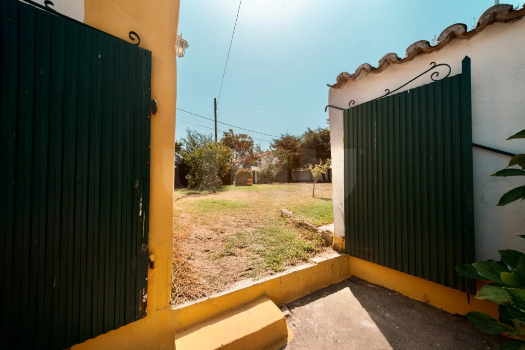 Moradia T1 para Venda em Po Foto 32