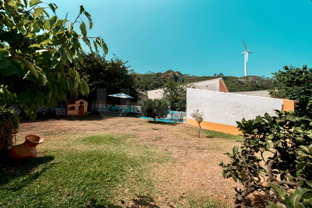 Moradia T1 para Venda em Po Foto 34