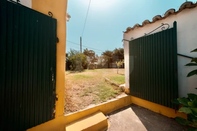 Moradia T1 para Venda em Po