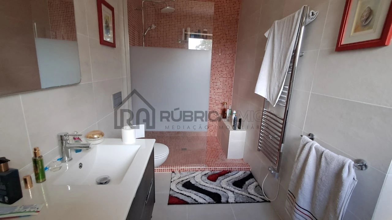 Moradia T2 para Venda em Salir Foto 28