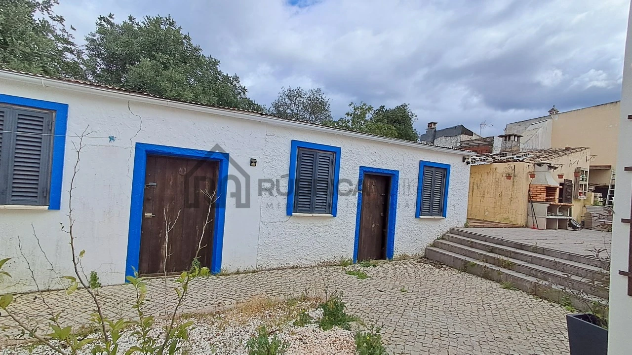 Moradia T2 para Venda em Salir Foto 33