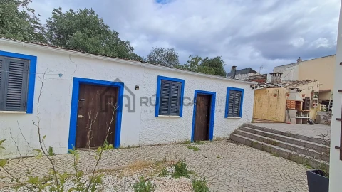 Moradia T2 para Venda em Salir